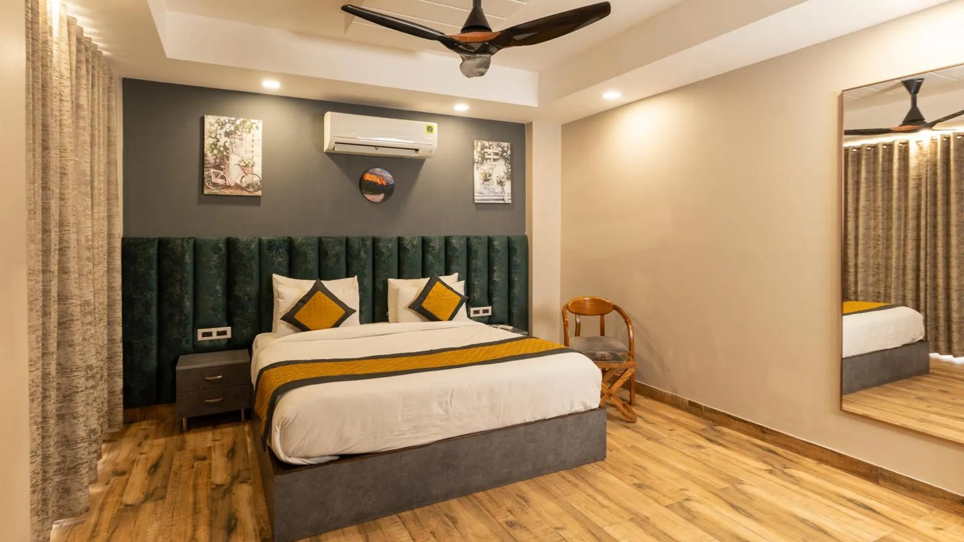 Lime Tree Hotel - Near Medanta Hospital Γκουργκάον
