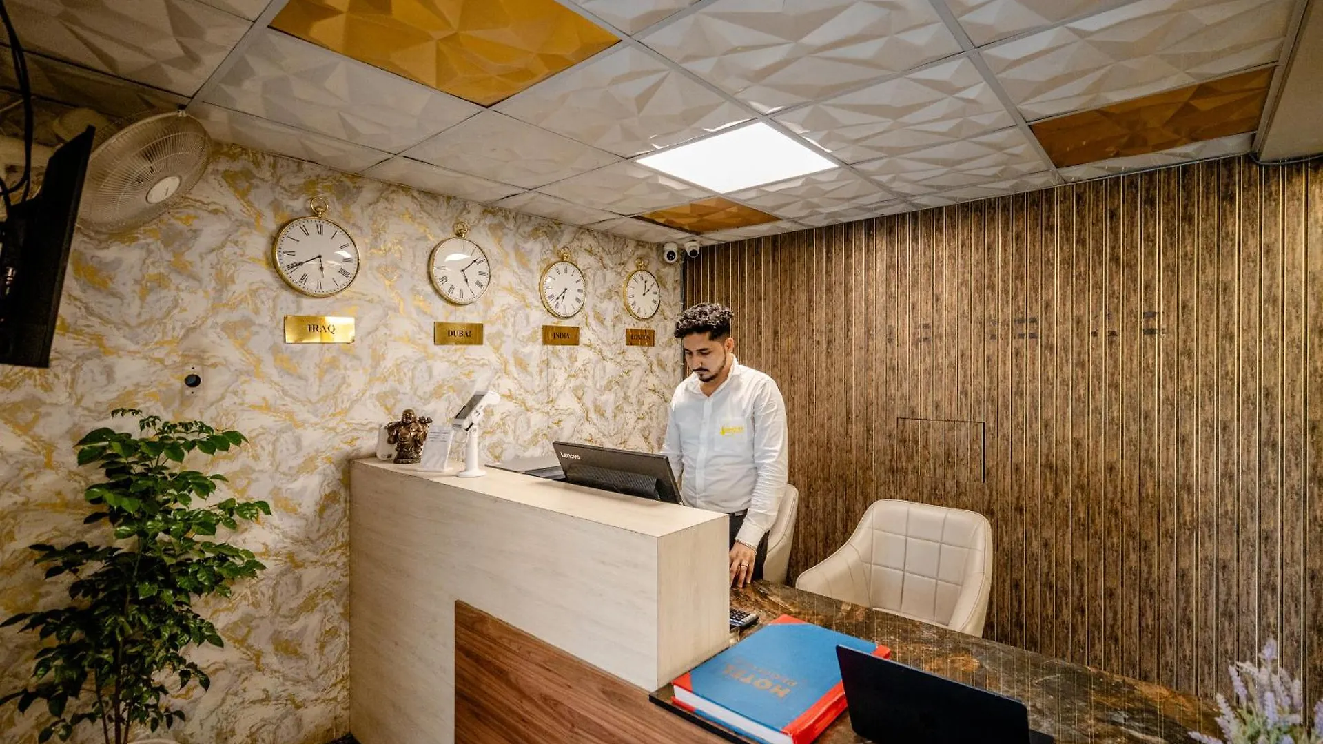 ****  Lime Tree Hotel - Near Medanta Hospital Γκουργκάον Ινδία