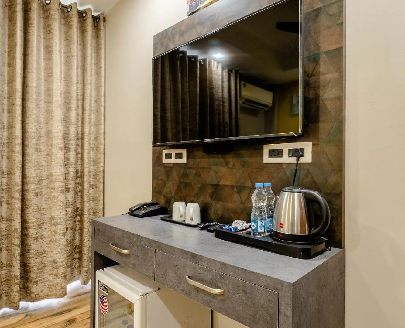 Lime Tree Hotel - Near Medanta Hospital Γκουργκάον