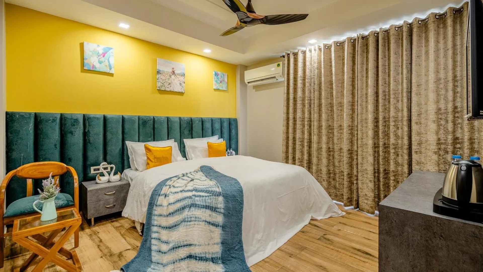 Lime Tree Hotel - Near Medanta Hospital Γκουργκάον 4*,  Ινδία