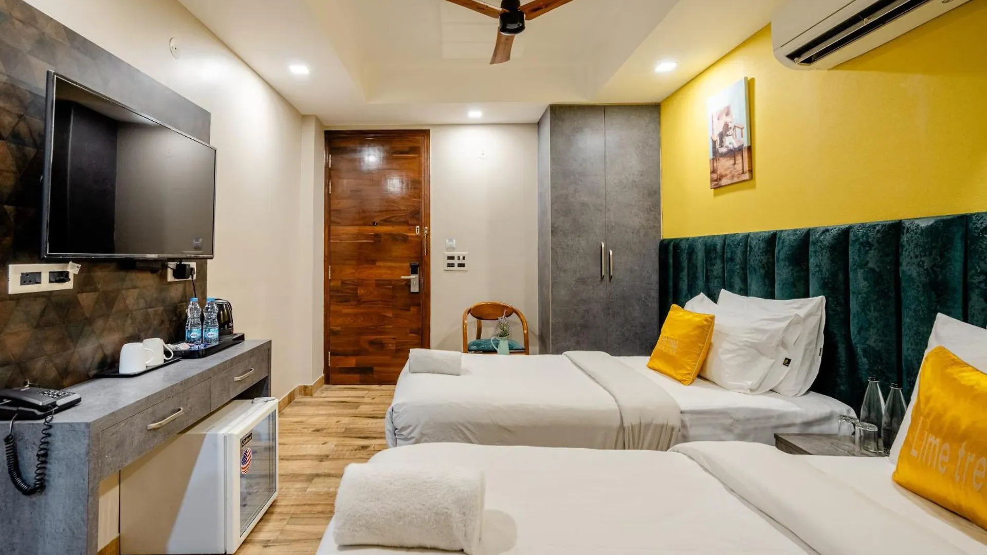 Lime Tree Hotel - Near Medanta Hospital Γκουργκάον