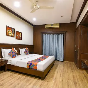 Hotel Siris 18